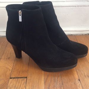 La Canadienne suede booties